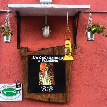 Un Coccodrillo A Frassino Bed & Breakfast Calizzano Bagian luar foto