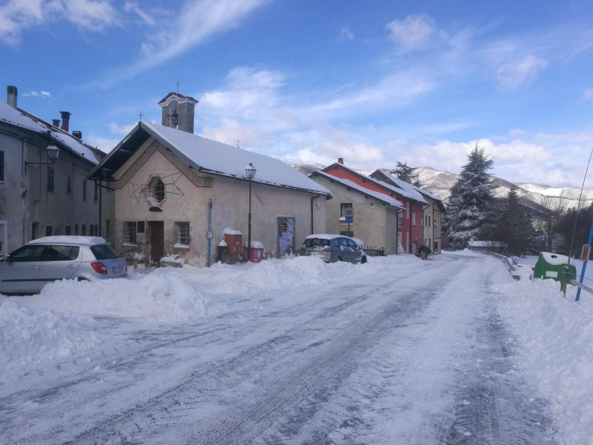 Un Coccodrillo A Frassino Bed & Breakfast Calizzano Bagian luar foto